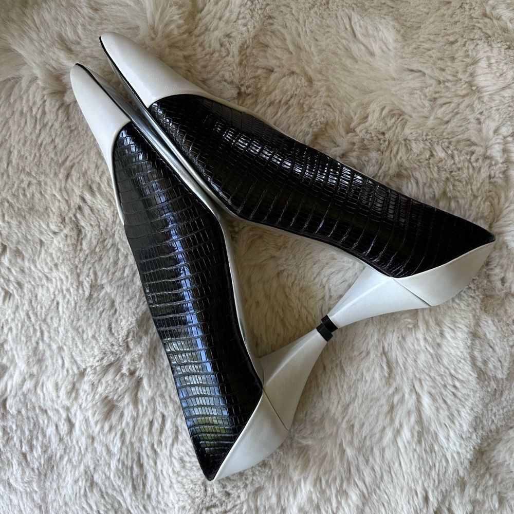 Givenchy Mod Black & White Lambskin & Exotic Pointed Toe Heels 38.5 EU 8 US - Picture 12 of 16